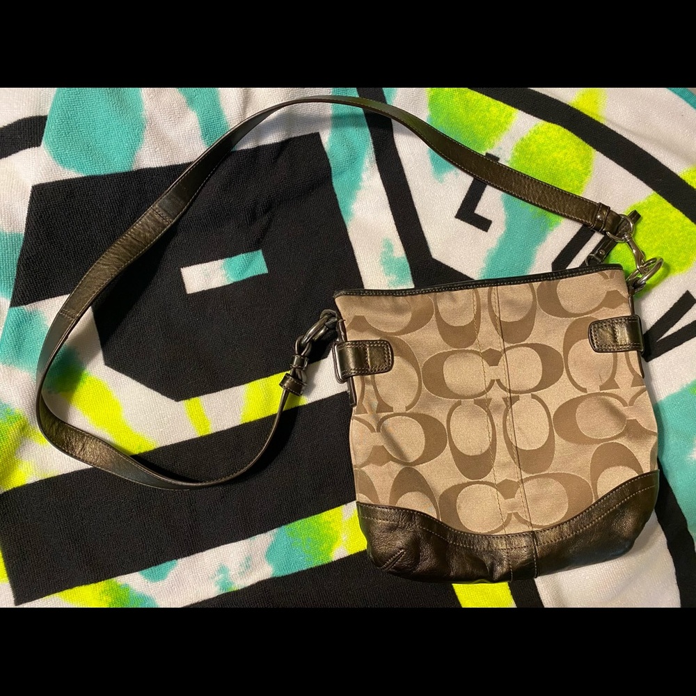 Coach Signature Chain Crossbody bag F19730 - Picture 9 of 13